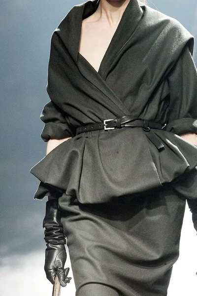 Look 27